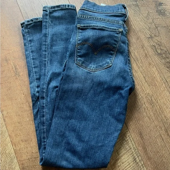 Levi’s Super Skinny Women's Jeans - Picture 1 of 4